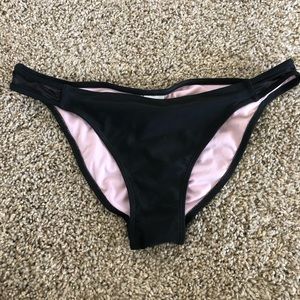 Ruched swim bottoms